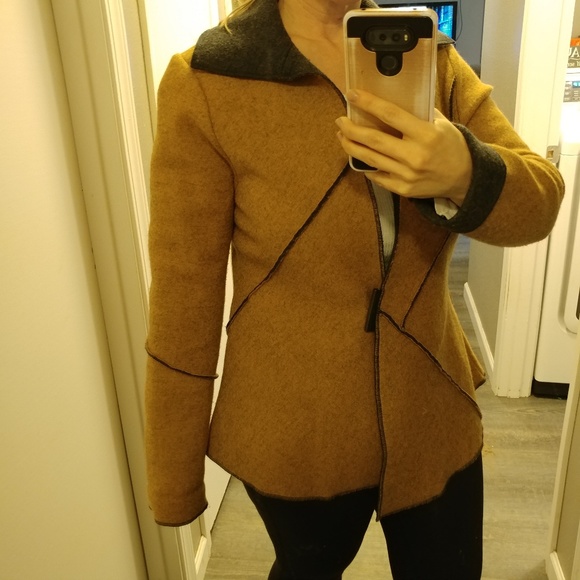 Icelandic Design Meryl Reversible Jacket size medium - Picture 4 of 8